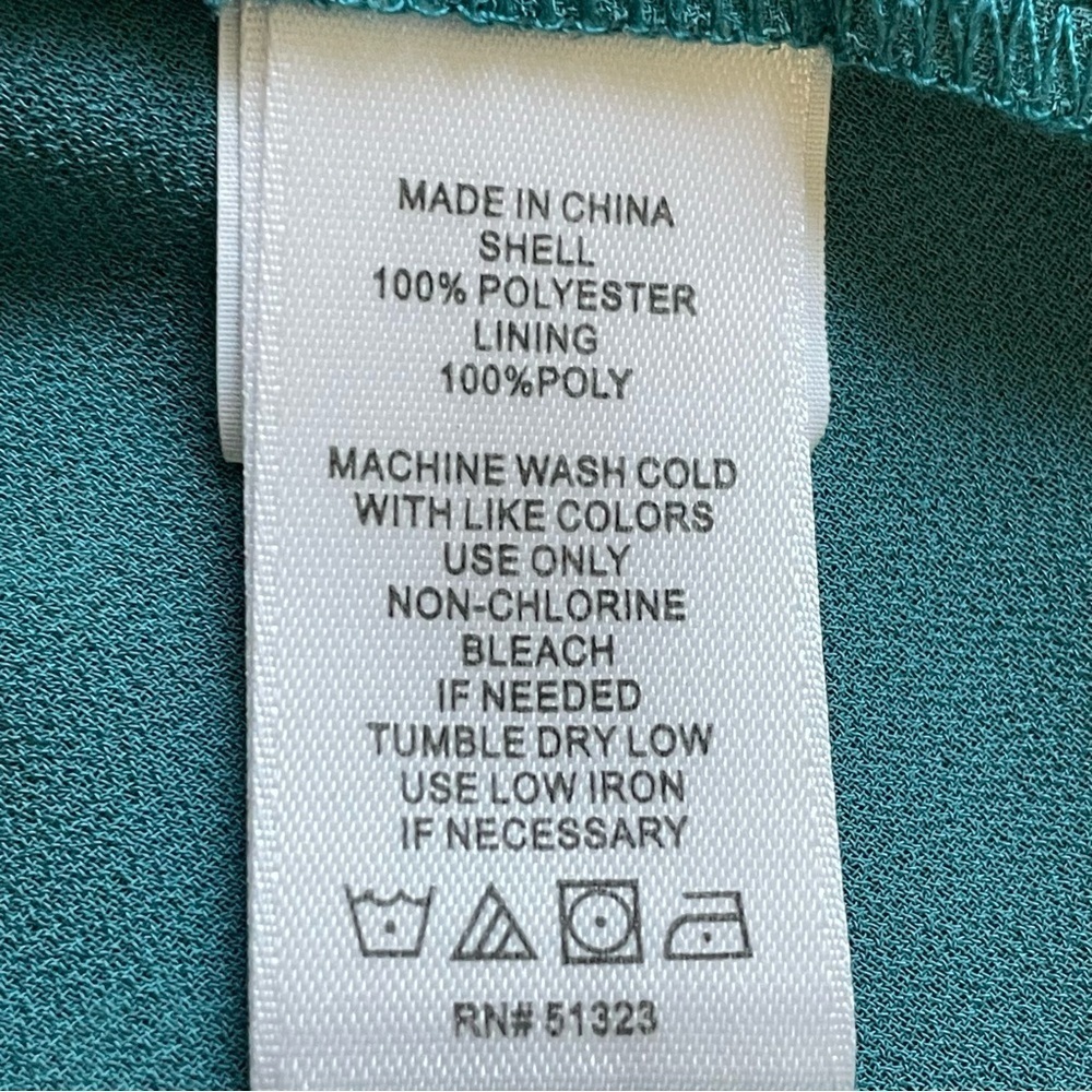 1.State | Green Floral High Neck Chiffon Top - Picture 7 of 7